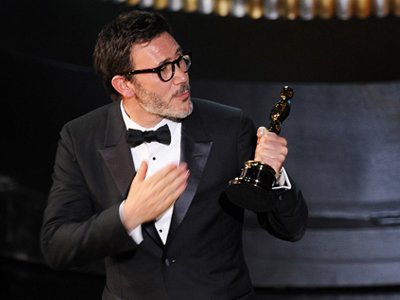 Η σιωπή «ντύθηκε» με χρυσό