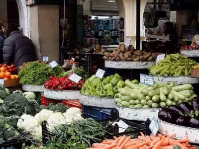 Διάθεση αλιευμάτων και οπωροκηπευτικών σε κοινωφελή ιδρύματα του Πειραιά