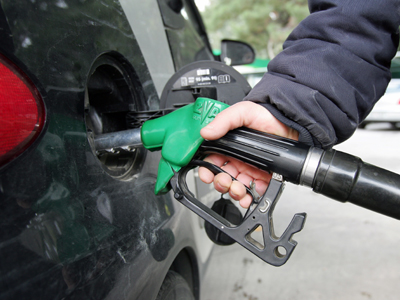 ΟΒΕ: «Μυρίζει» κερδοσκοπία στις τιμές των καυσίμων