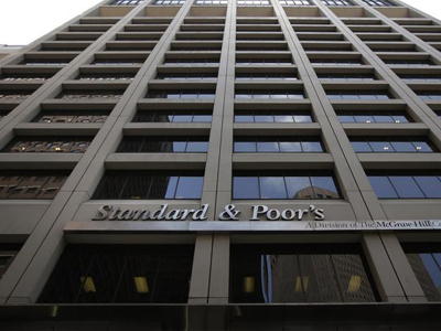 Υποβάθμιση ΟΤΕ και ΔΕΗ από τον Standard & Poor’s