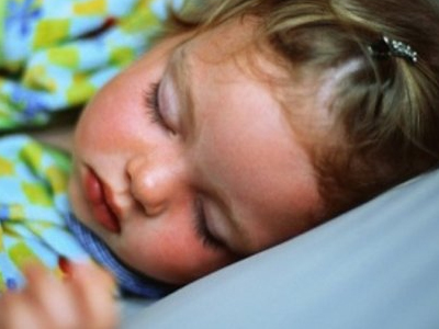 Τα παιδιά που παραμιλούν είναι πιο έξυπνα;