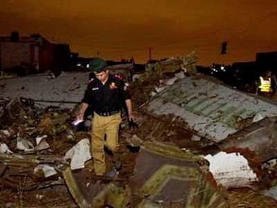 Πακιστάν: Οι γιατροί αγωνίζονται για να ταυτοποιήσουν τα θύματα