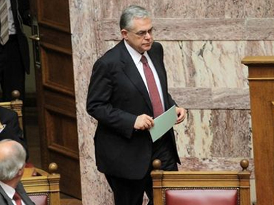 Στων κωφών την πόρτα…