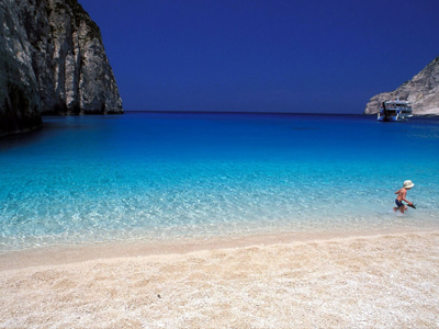 Ζάκυνθος: Κονδύλι του δήμου για τον καθαρισμό των παραλιών