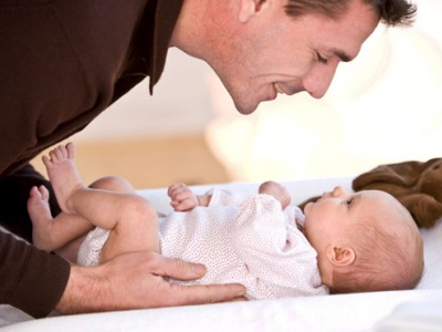 Γονιμότητα: H πατρότητα «ρίχνει» την τεστοστερόνη