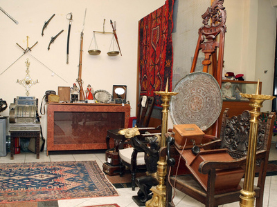 Παζάρι παλαιών αντικειμένων στη Θεσσαλονίκη