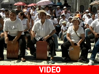 Περού: Πλημμύρισε από τυμπανιστές η πρωτεύουσα