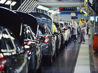 «Στοπ» από Ολάντ στις απολύσεις για Peugeot – Citroen