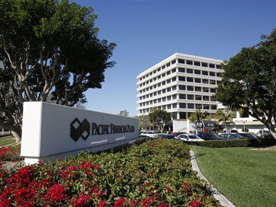 Pimco: «Είναι νωρίς για να βγει η Ελλάδα στις αγορές»