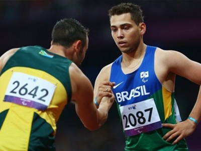 Έχασε το χρυσό ο Πιστόριους – «Περίπατο» το μεγαλείο ψυχής του μετά την κούρσα