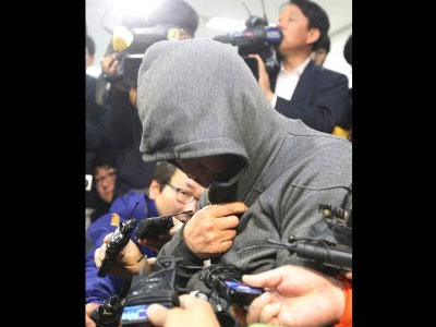 Ν. Κορέα: Ο πλοίαρχος προσπαθεί να δικαιολογηθεί για την καθυστέρηση της εκκένωσης