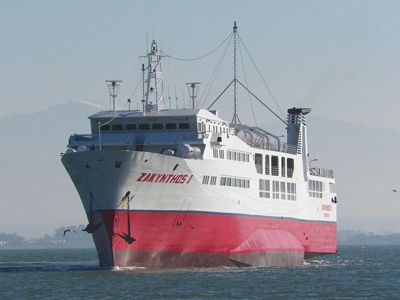 Έβαλε φωτιά σε τουαλέτες πλοίου