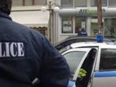 Απειλούσε να αυτοπυρποληθεί μαζί με την οικογένειά του