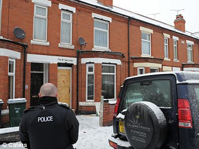 Φυλάκισε τον πατέρα του και τον άφησε να πεθάνει