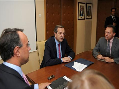 Σύσκεψη του πρωθυπουργού με το οικονομικό επιτελείο