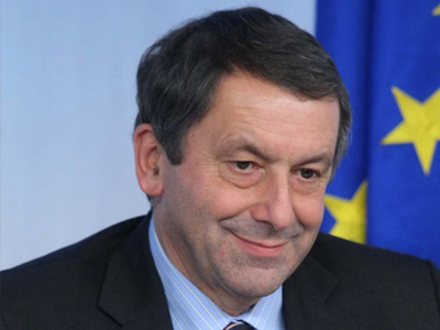 «Κανένα θέμα προσφυγής της Ιταλίας στα ταμεία δανεισμού για αγορά ομολόγων»