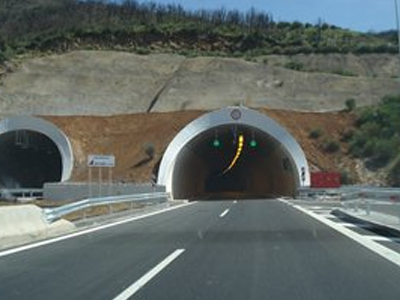 Έργα στη σήραγγα Ραψομάτη