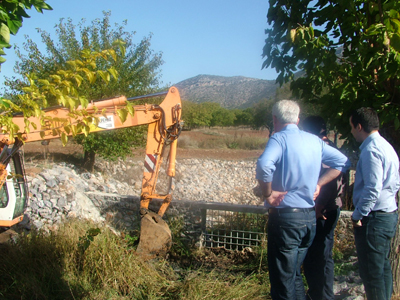 Ζευγολατιό-Παρθένι: Καθαρισμός ρεμάτων για την αποφυγή πλημμυρών