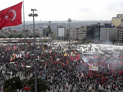 Τουλάχιστον 20 συλλήψεις στην Τουρκία