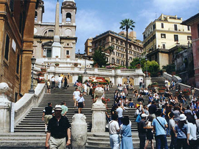 Από αύριο οι μειώσεις μισθών στην Ιταλία