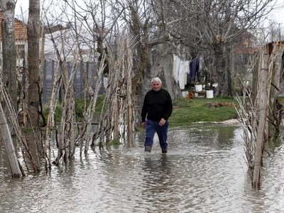 Σφοδρές βροχοπτώσεις στα Τίρανα – Πλημμύρισαν 7.000 σπίτια