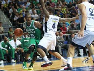 «Καθάρισε» τους Σέλτικς ο Σάτο!