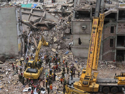 Ξεπέρασαν τους 900 οι νεκροί στο Μπανγκλαντές