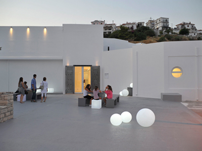 Έκθεση της κολεκτίβας Slavs and Tatars