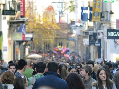 Αντιδράσεις για τη λειτουργία καταστημάτων τις Κυριακές