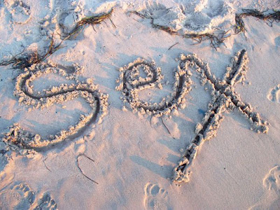 SEXUALITY: Η σεξουαλική αντικειμενικοποίηση επηρεάζει και τα δύο φύλα;