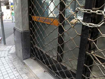 Ιταλία: Λουκέτο σε 60.000 επιχειρήσεις