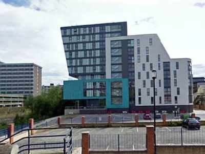 Μ. Βρετανία: Βουτιά θανάτου για τρίχρονο κοριτσάκι