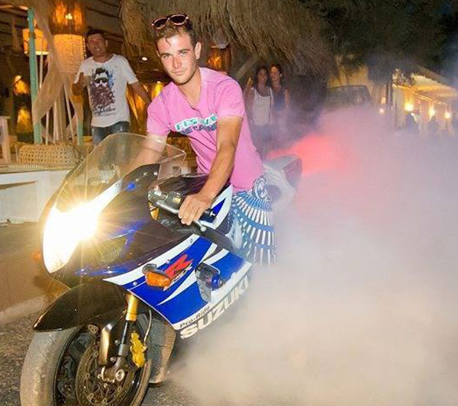 O Μανώλης Ξαγοράκης δίνει μάχη για τη ζωή του στο ΚΑΤ