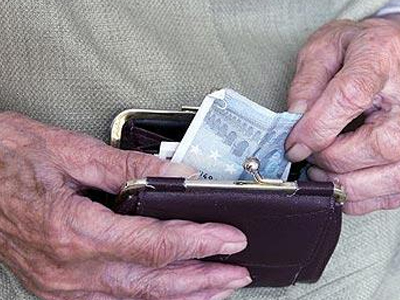 Διακοπή των συντάξεων με προβληματικούς ΑΜΚΑ-ΑΦΜ