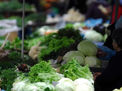 Απεργούν οι πωλητές λαϊκών αγορών