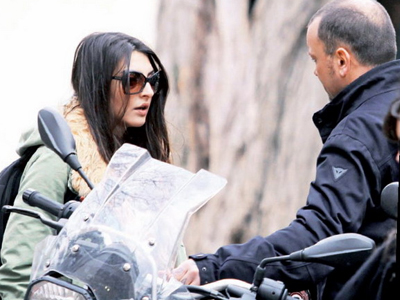 Νέα συνοδός για τον Σκαρμούτσο