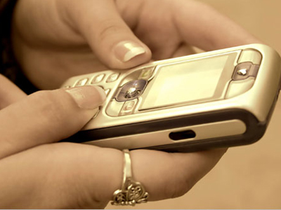 Ψεύτες με άνεση μέσω sms