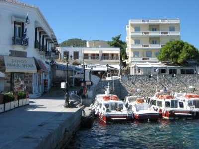 Εξιχνιάστηκε ληστεία σε βάρος ζευγαριού στις Σπέτσες Εξιχνιάστηκε ληστεία σε βάρος ζευγαριού στις Σπέτσες