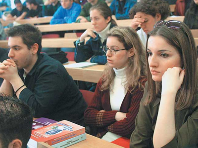 Στο γιοφύρι της Άρτας θα πέσει η «Αθηνά» Στο γιοφύρι της Άρτας θα πέσει η «Αθηνά»