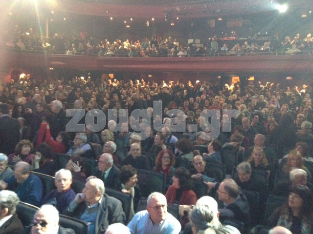 Κατάμεστο το Ακροπόλ