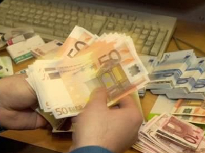 Πάτρα: «Καμπάνα» σε μακρυχέρη υπάλληλο της πρώην Νομαρχίας