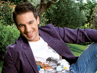 Απαντά στους κακεντρεχείς