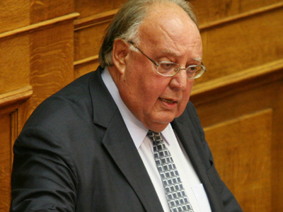 «Περάστε έξω κύριε…»