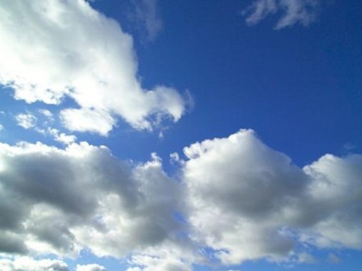 Τοπικές νεφώσεις και μικρή πτώση της θερμοκρασίας