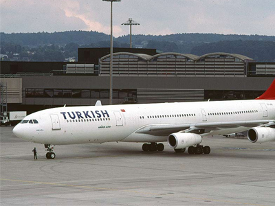 Η Τουρκία διακόπτει τις πτήσεις προς τη Συρία