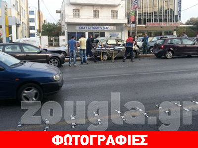 ΤΩΡΑ: Καραμπόλα τεσσάρων οχημάτων στη Λ. Μεσογείων