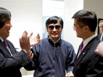 Απομονωμένος στο νοσοκομείο ο Τσεν Γκουανγκτσένγκ