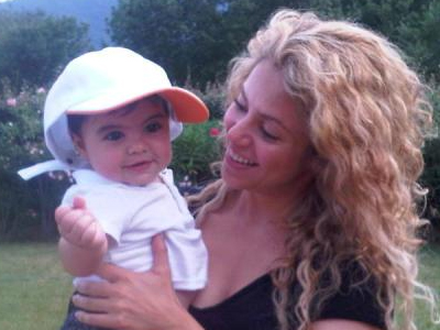 Στην εξοχή με τον γιο της