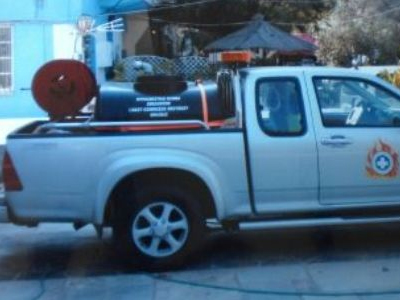 Το πρωί ιερέας, το βράδυ πυροσβέστης