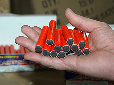 Εντοπίστηκε εργαστήριο κατασκευής αυτοσχέδιων βεγγαλικών